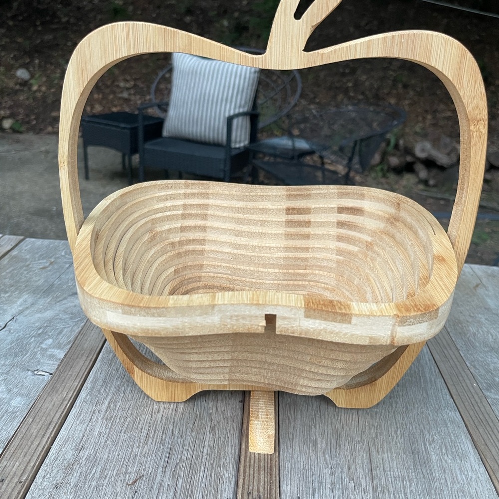 Collapsable Apple Design Wood Fruit Basket